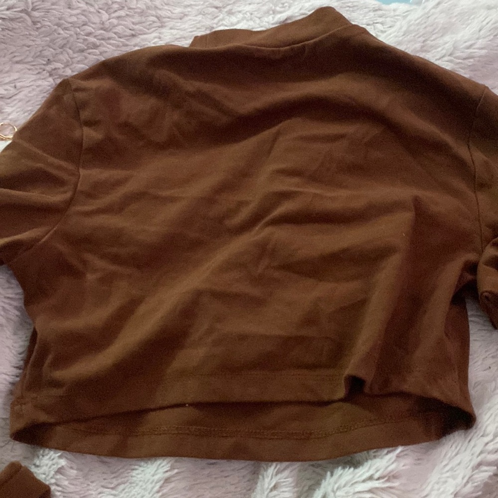 mock neck crop top